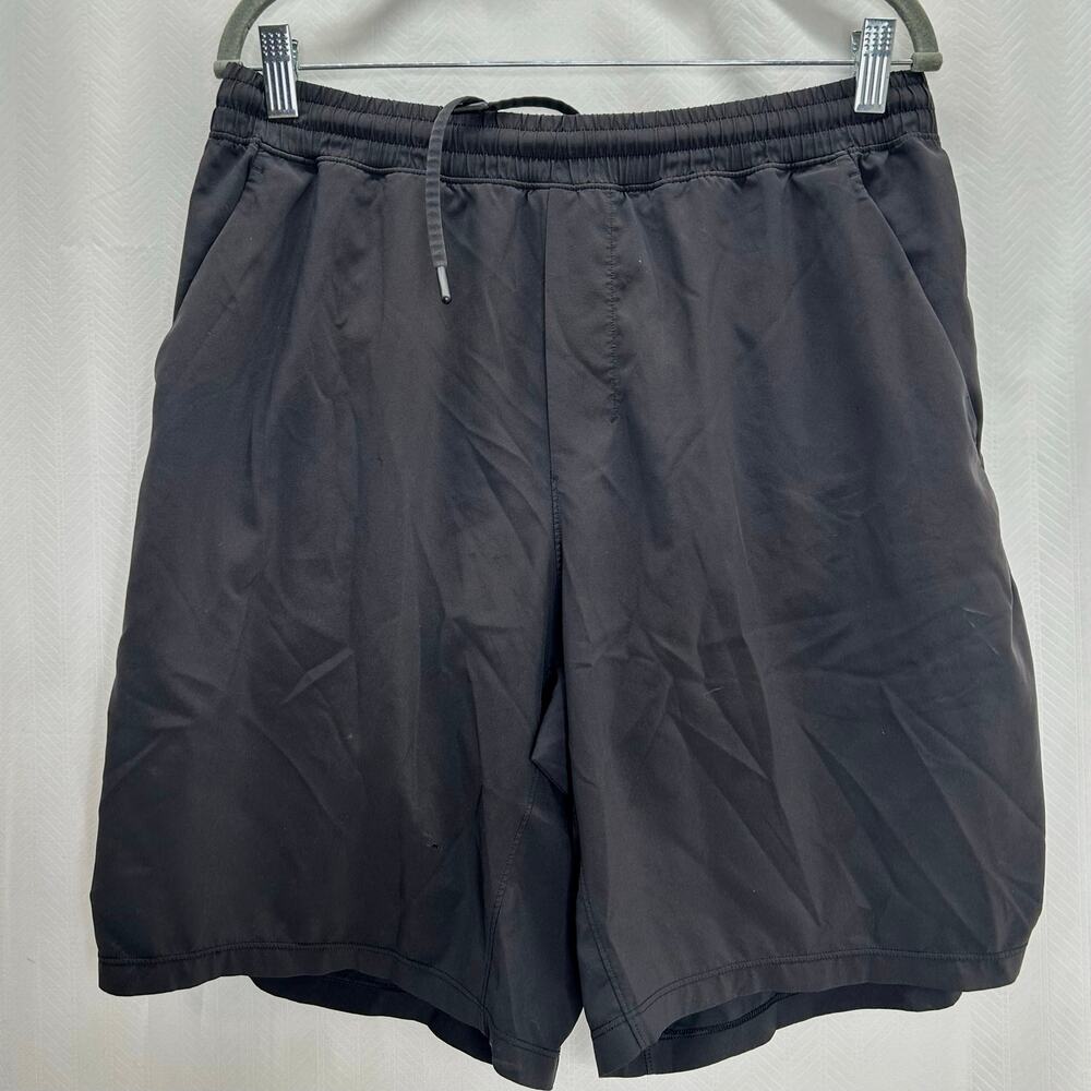 Lululemon men’s athletic shorts black large